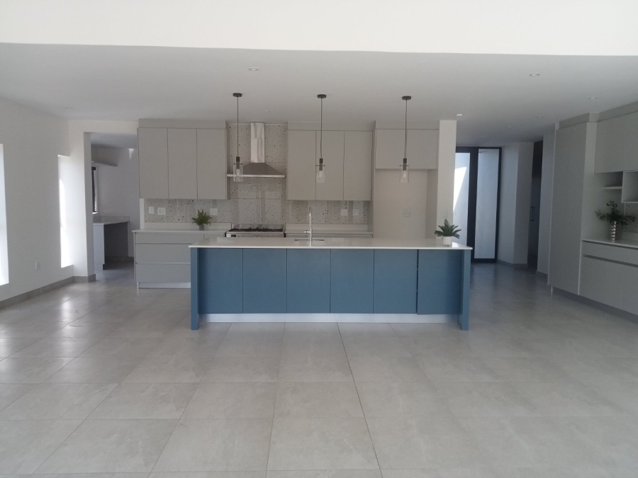 To Let 3 Bedroom Property for Rent in Le Grand Golf Estate Western Cape